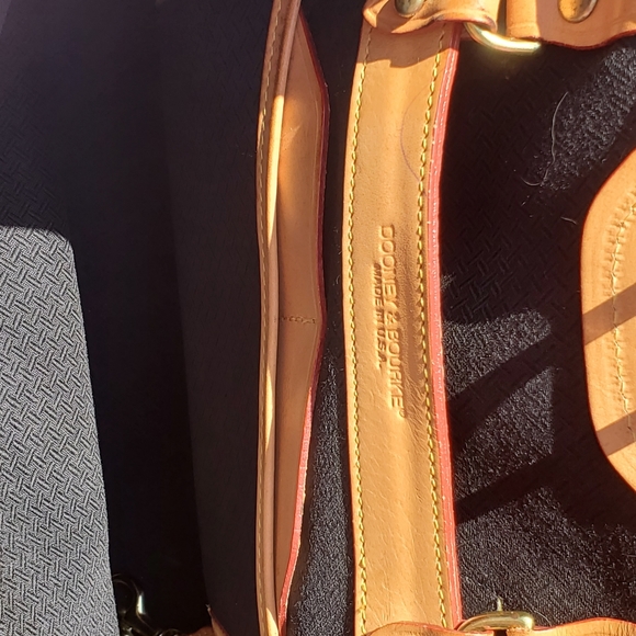 Dooney & Bourke Purse - Picture 2 of 4